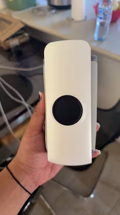 <strong>Jevina Y</strong>